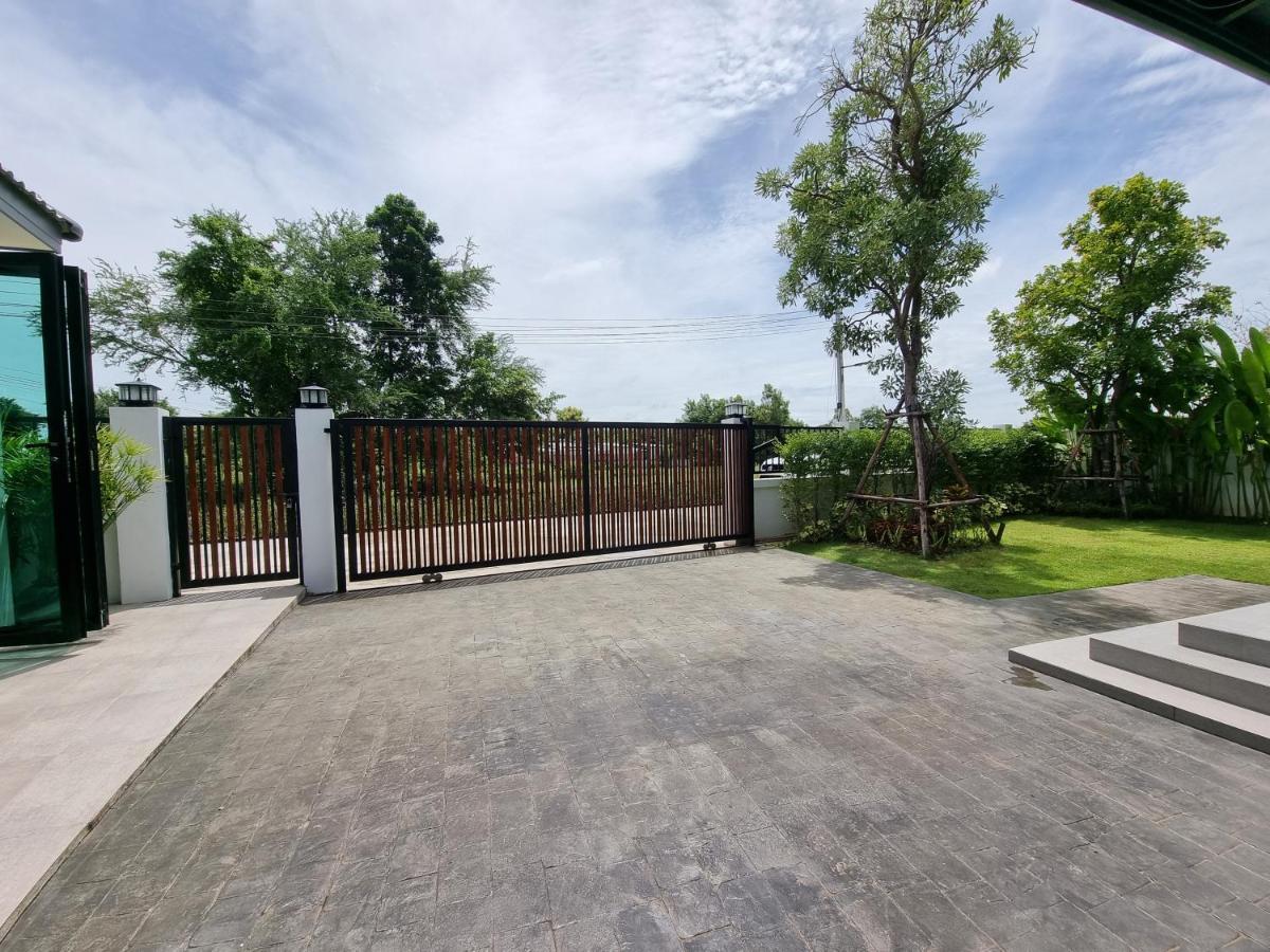 Baan Dalah Pool Villa Buriram Luaran gambar